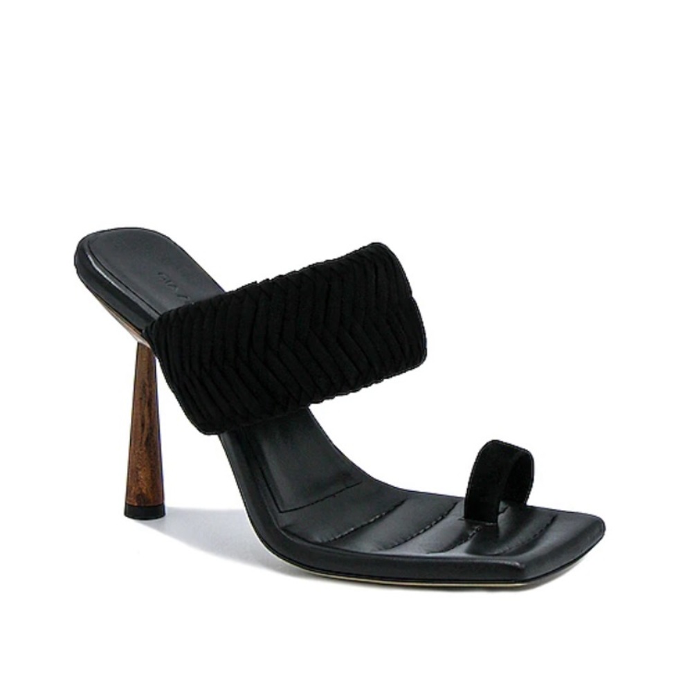 Toe Ring Suede Mule